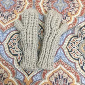 Wild Fable Gray Chunky Knit Mittens